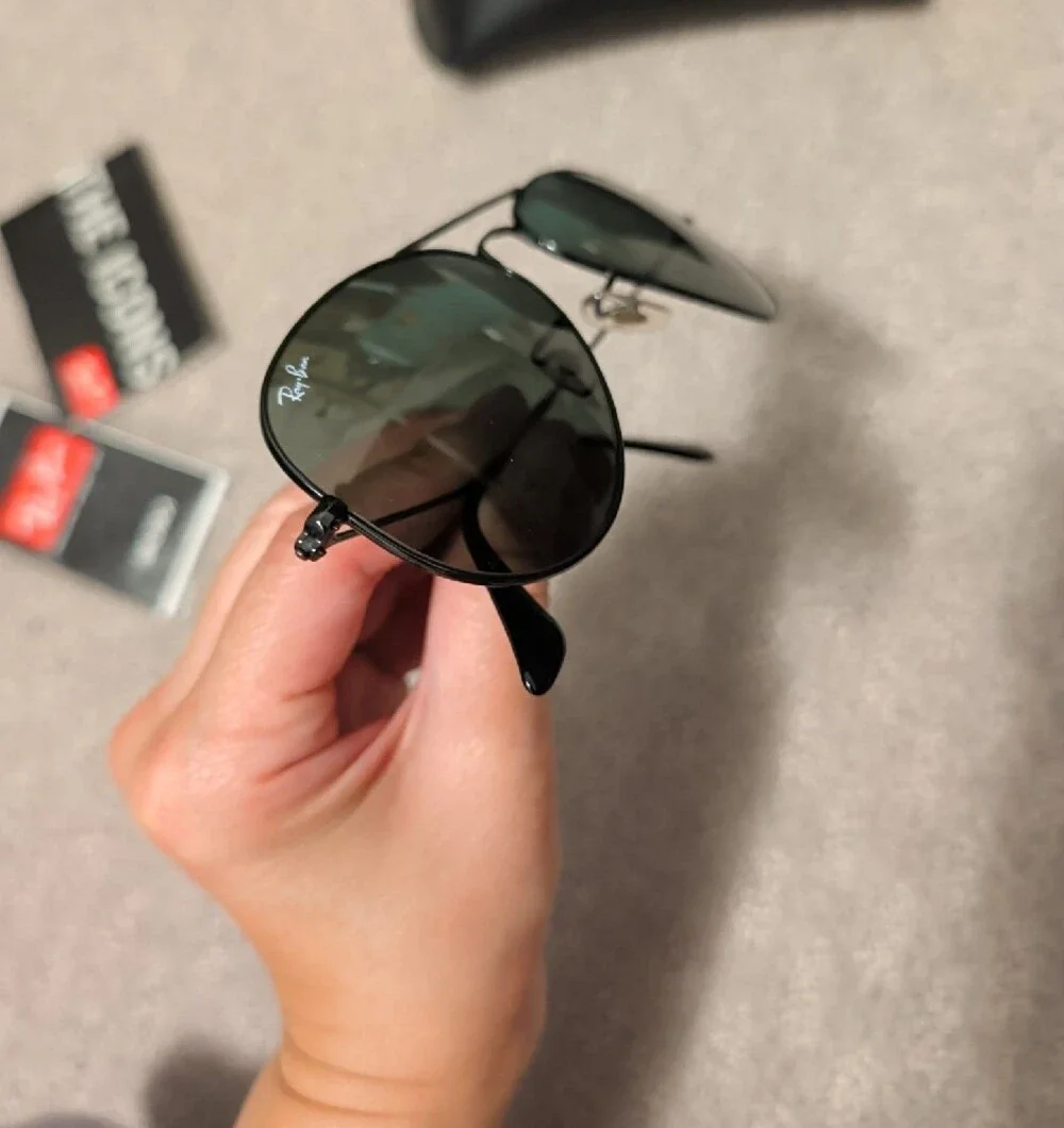 Ray-Ban Black Aviator Sunglasses with Black Case